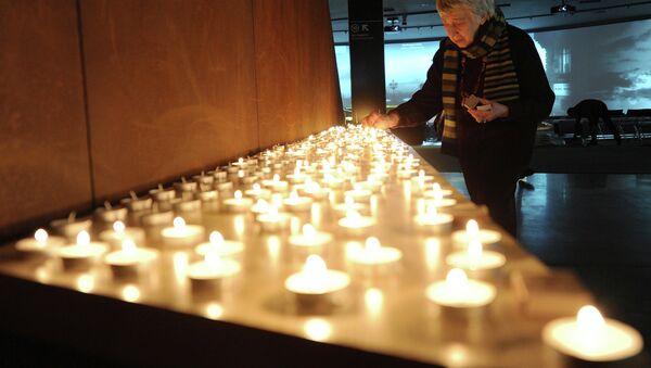 Церемония зажжения свечей в память жертв Холокоста. Архивное фото