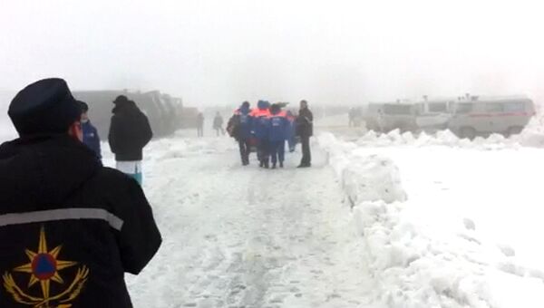 Пассажирский самолет разбился в Казахстане близ Алма-Аты