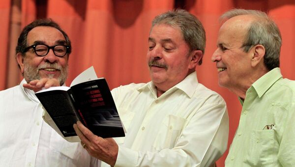 Луис Инасиу Лула да Силва, Рикардо Аларкон и Фернандо Мораис на презентации книги Последние солдаты холодной войны в Гаване