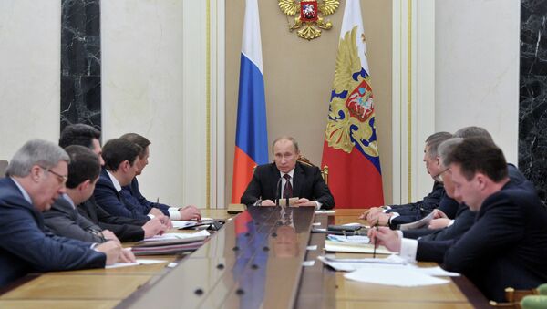 В.Путин проводит совещание с полпредами в федеральных округах