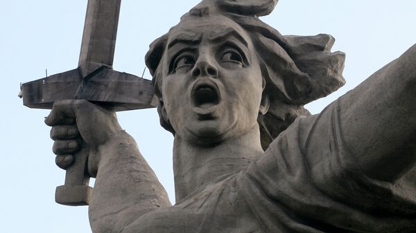 Монумент Родина-мать зовет в Волгограде, архивное фото