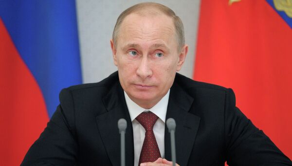 Президент РФ Владимир Путин проводит совещание в Сочи