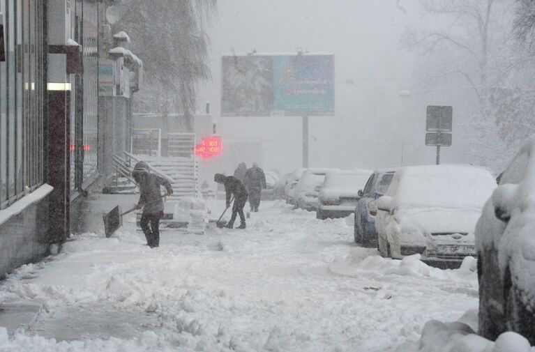 Обильный снегопад в Москве