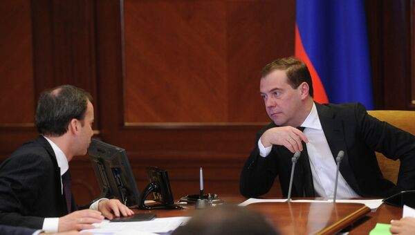 Д.Медведев провел совещание по ситуации на рынке зерна