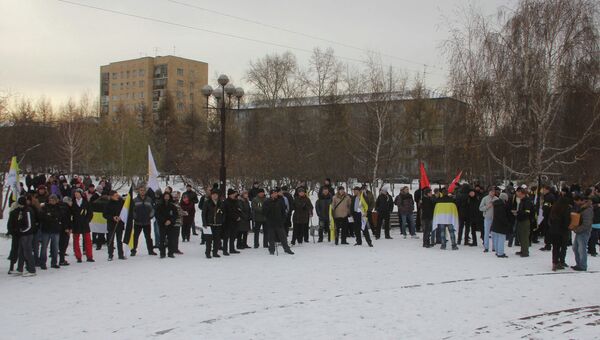 Русский марш в сквере Космонавтов в Красноярске