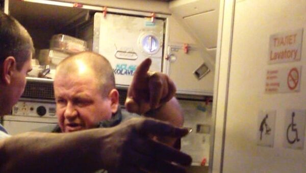Пассажир рейса Москва-Хургда, устроивший дебош на борту самолета