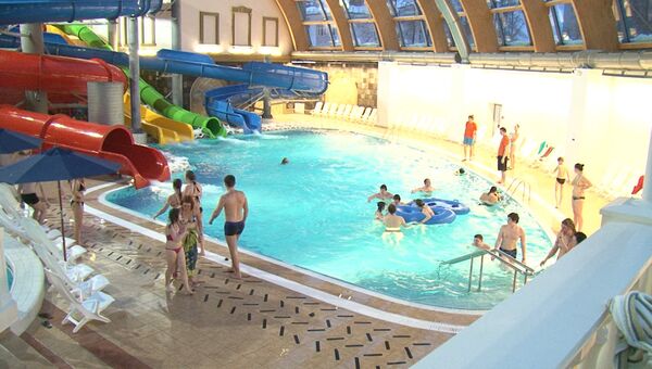 Правила безопасности в московских аквапарках после гибели ребенка в бассейне