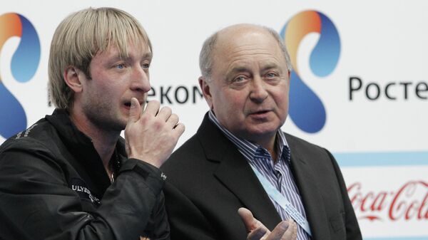 Евгений Плющенко (слева) и Алексей Мишин. Архивное фото