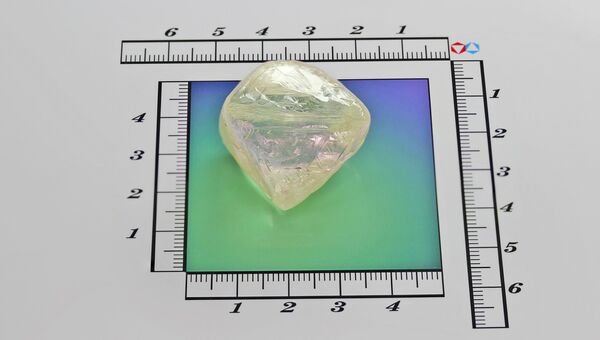 Алмаз массой 145,44 карата, добытый в январе 2013 года на Айхальском ГОКе