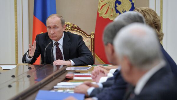 Президент РФ Владимир Путин проводит совещание Совбеза РФ