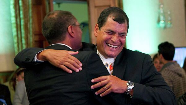 Рафаэль Корреа вновь стал президентом Эквадора