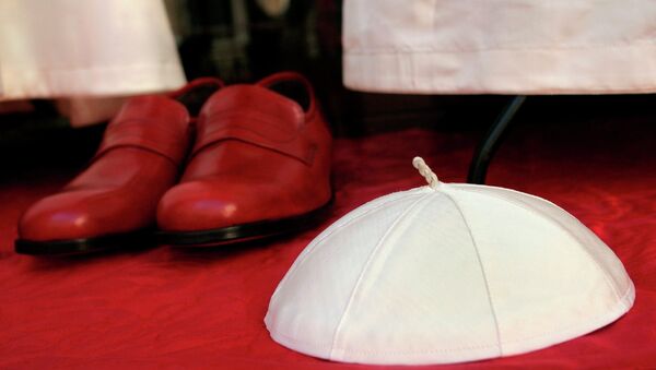 Мастерская Gammarelli изготовливает одежду для главы Римско-католической церкви. Архив