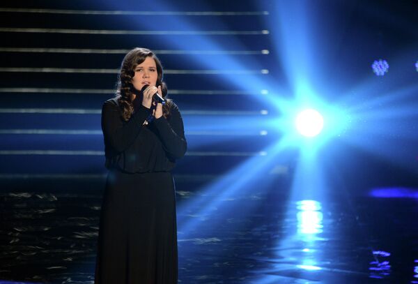 Победительница вокального телевизионного конкурса Голос Дина Гарипова