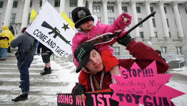 Демонстрация против ужесточения закона об оружии в США