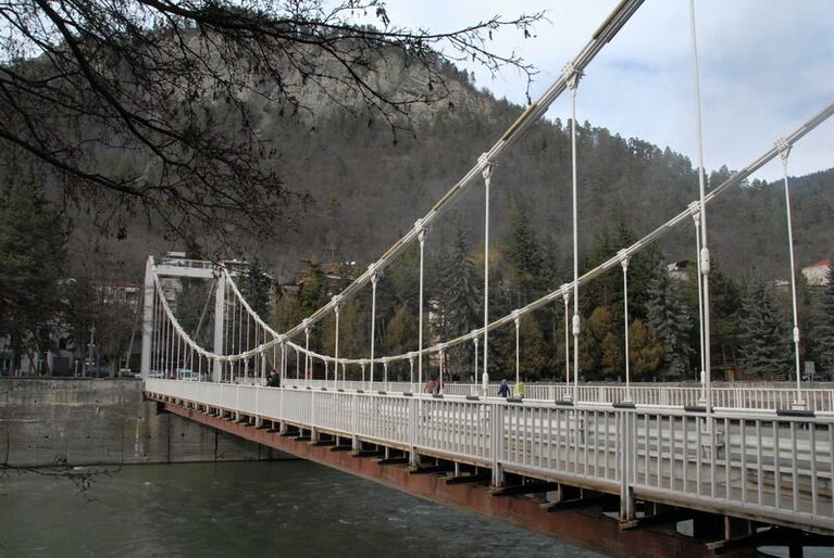 Мост через реку Кура в Грузии