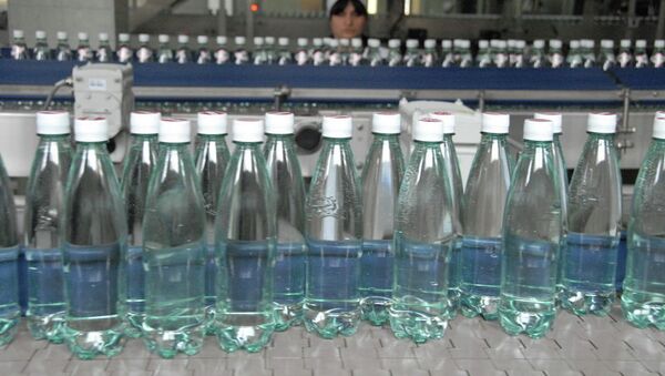 Бутылки с минеральной водой Боржоми. Архив