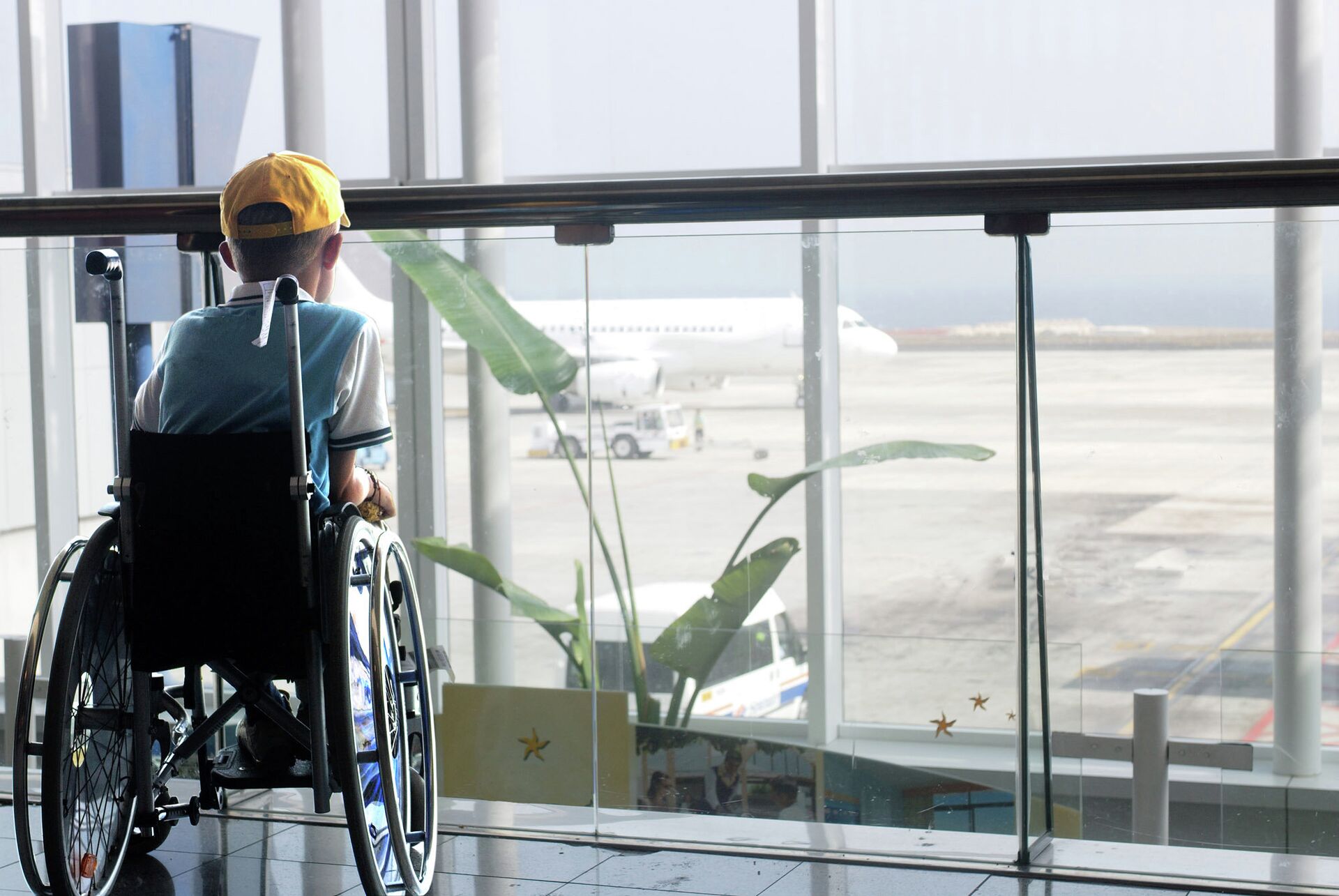 Инвалиды в аэропорту