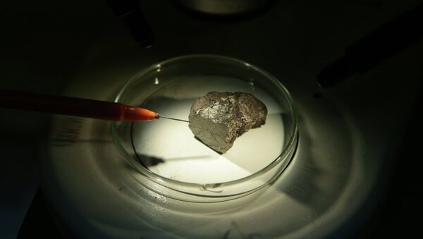 Осколок метеорита, архивное фото