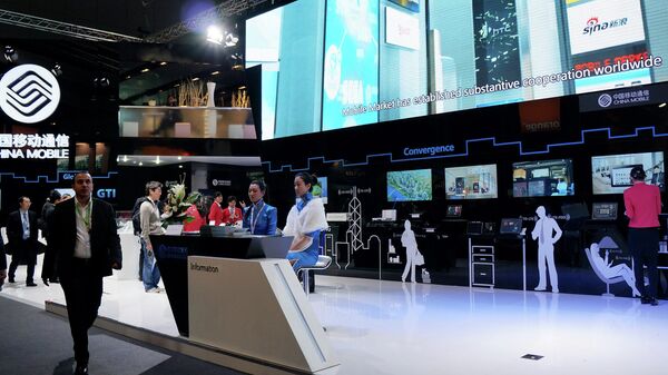 Стенд компании China Mobile на выставке Mobile World Congress в Барселоне (снято с помощью камеры Sony NEX-5R)