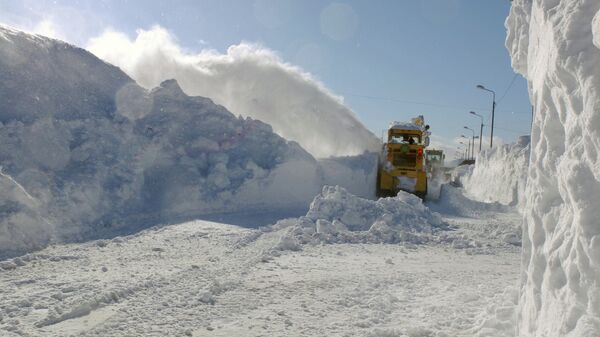 Последствия снежного циклона на Сахалине. Архивное фото
