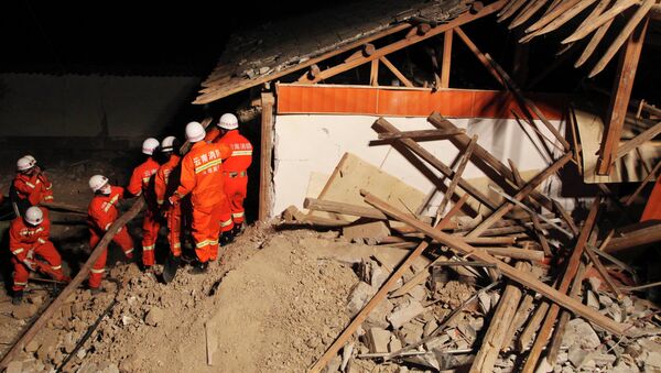 Последствия землетрясения в уезде Эрюань провинции Юньнань, Китай