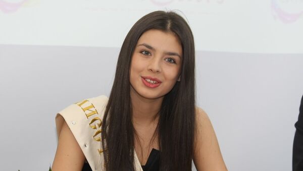 Мисс Россия-2013 Эльмира Абдразакова на пресс-конференции