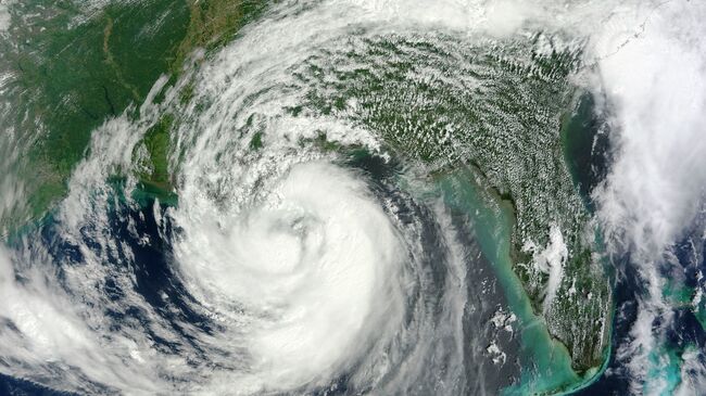 Тропический шторм из космоса. Архивное фото