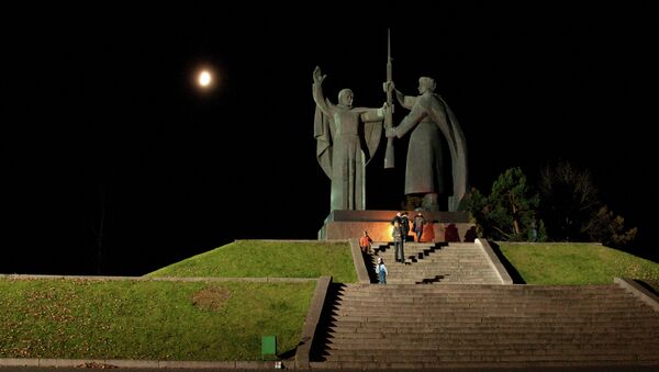 Мемориал боевой и трудовой славы в Лагерном саду в Томске (правый берег Томи)