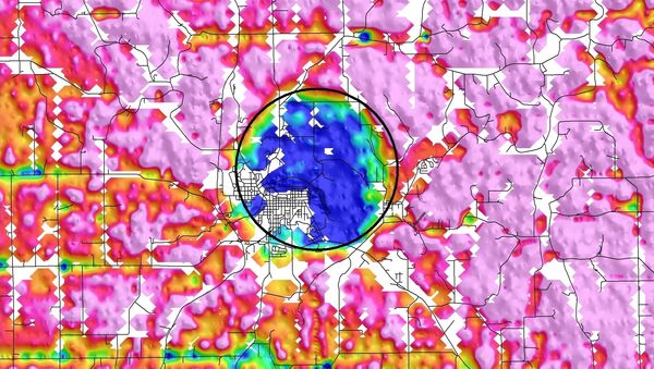 Карта электропроводности недр в районе города Декора, штат Айова, на которой виден абрис метеоритного кратера