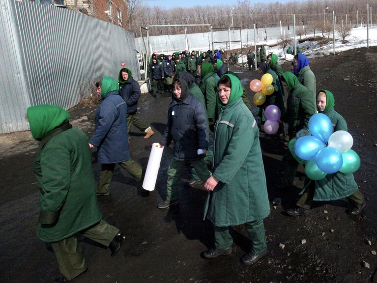 Осужденные перед конкурсом красоты Мисс Весна – 2013