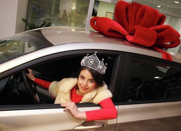 Вручение автомобиля победительнице Мисс Россия 2013