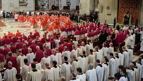 Кардиналы на торжественной мессе в Соборе св. Петра в Ватикане