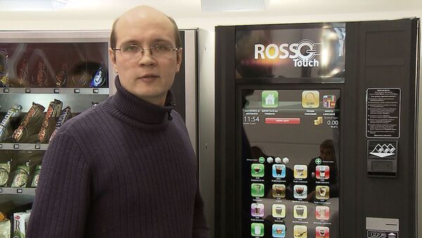Автомат с котлетами и игры в кофемашине на выставке оборудования в Москве