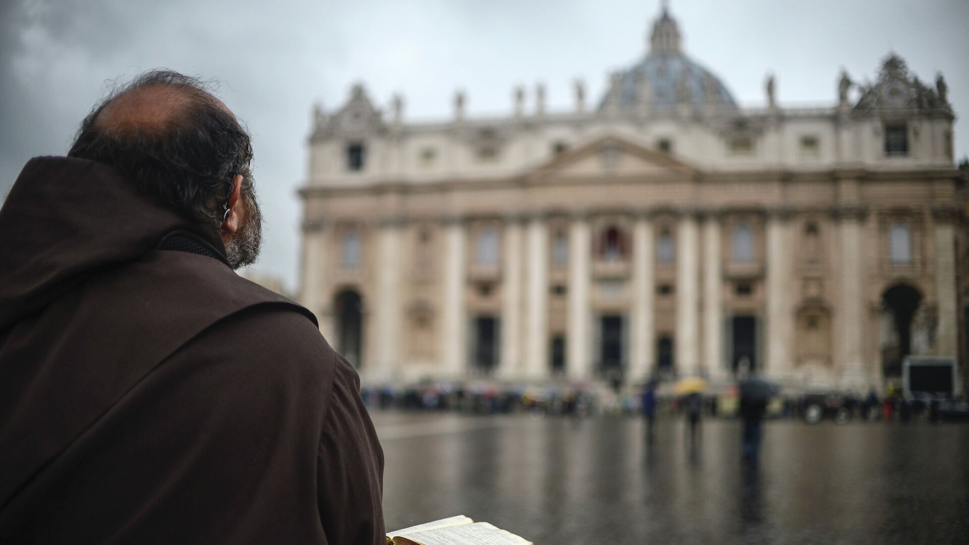 Кардиналы-выборщики прибыли в Рим для участия в конклаве