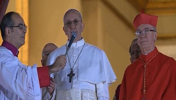 Белый дым и ликование верующих – в Ватикане избрали нового Папу Римского