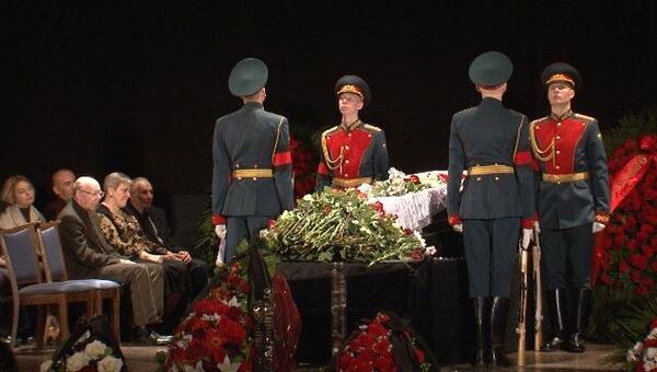 Бориса Васильева проводили в последний путь с офицерскими почестями
