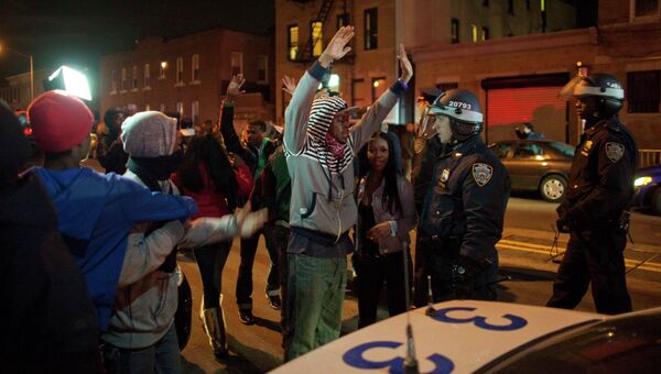 Акция протеста в Нью-Йорке, которую спровоцировало убийство полицейскими подростка