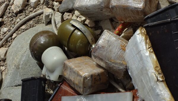 Боеприпасы боевиков, обнаруженные в ходе спецоперации на границе Ингушетии и Чечни