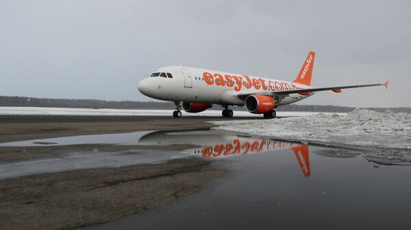 Пассажирский самолет Airbus A320 авиакомпании EasyJet. Архивное фото