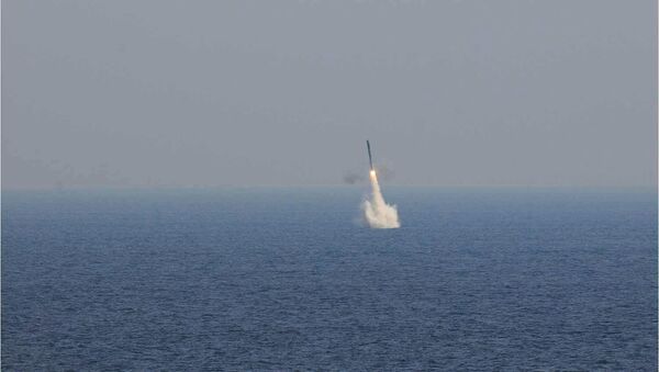 Запуск подводной версии сверхзвуковой крылатой ракеты БраМос
