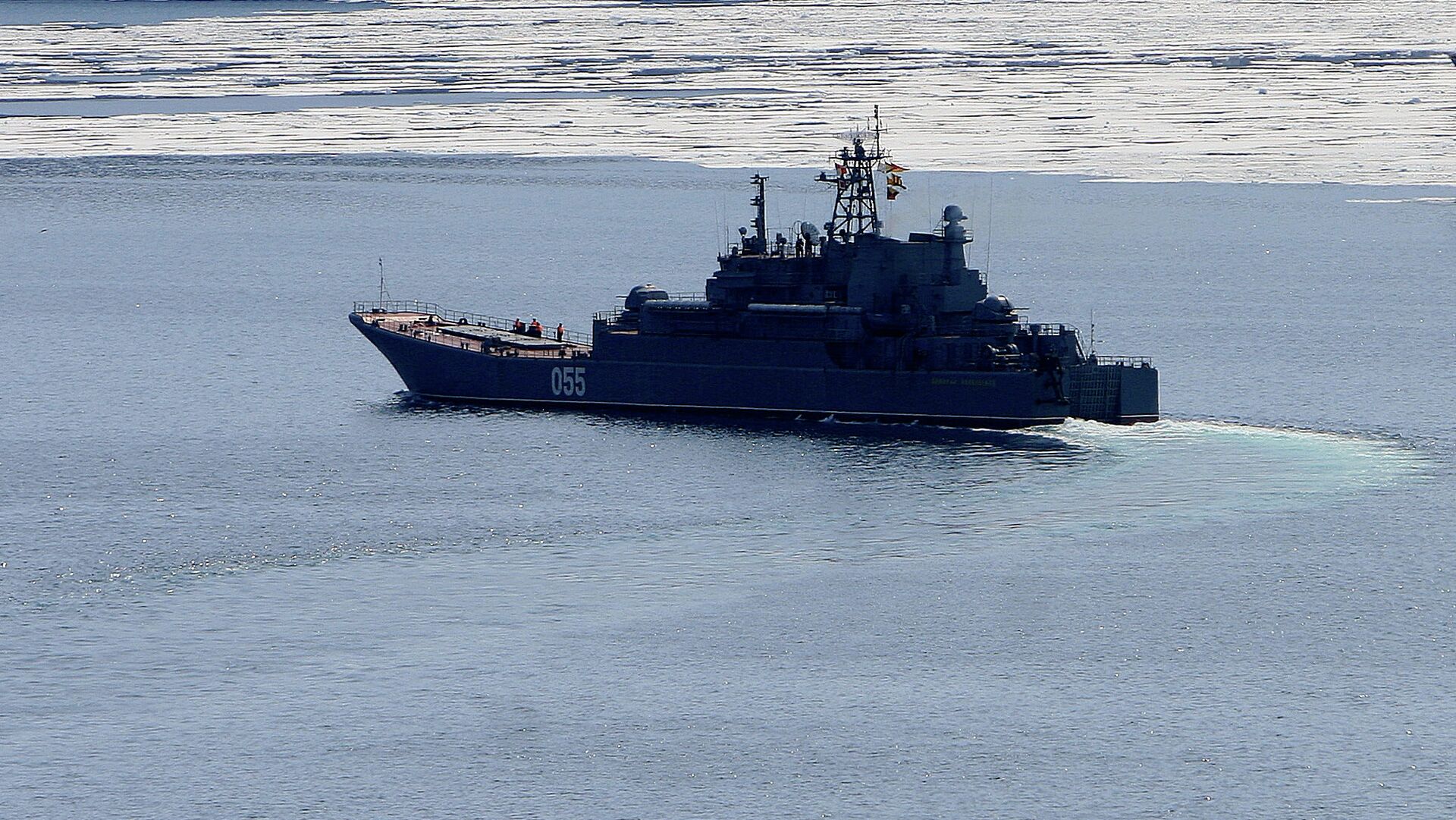 Kapal roket “Burya” mencapai target permukaan dengan “Shell” selama tes negara