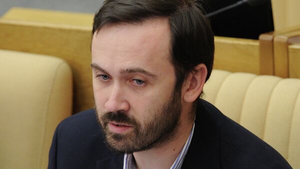 Депутат Илья Пономарев, архивное фото