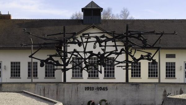 Мемориал в память о жертвах концлагеря Дахау в Германии