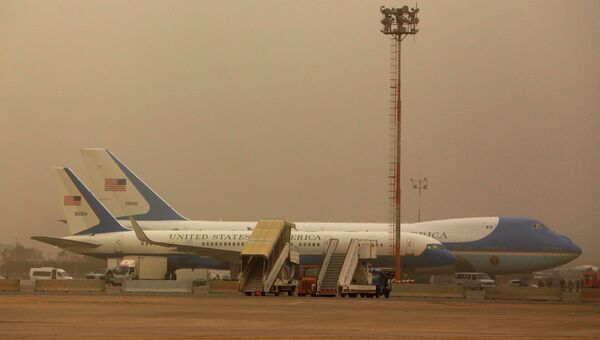 Самолеты в аэропорту Бен-Гурион во время песчаной бури