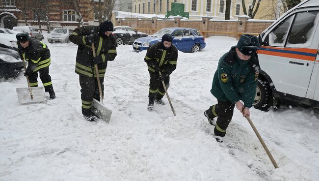 Уборка снега в Москве