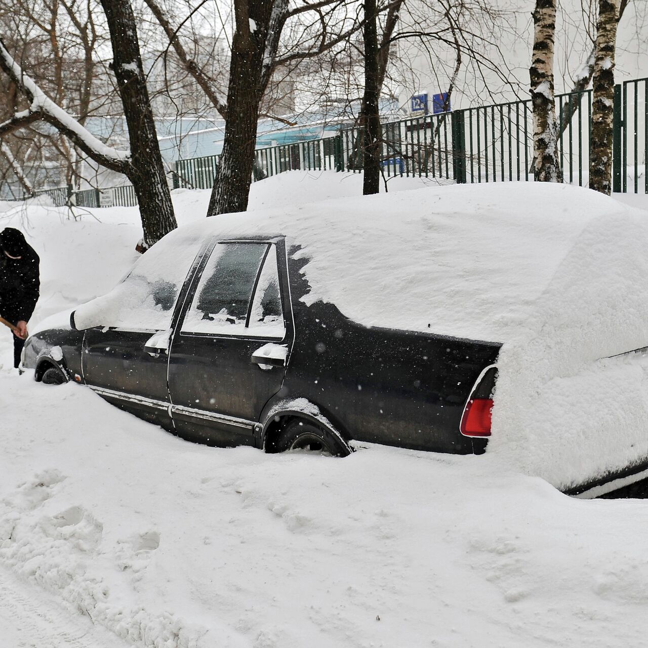 Автоэксперт объяснил, как вытащить машину из сугроба - РИА Новости,  21.01.2022