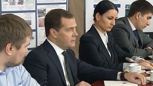 Медведев объяснил, почему отказался писать докторскую диссертацию