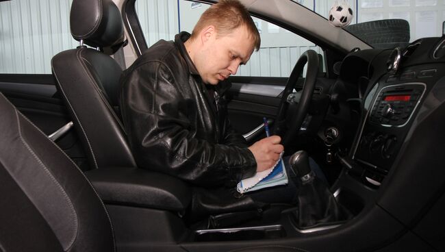 Водитель с 16-летним стажем Юрий Почивалов Водитель с 16-летним стажем Юрий Почивалов