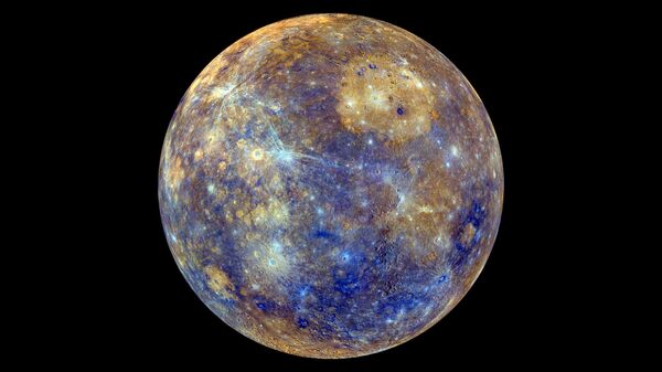 Снимок Меркурия в искусственных цветах, отражающих минералогические и химические свойства приповерхностного грунта