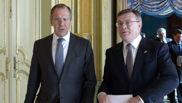 Министры иностранных дел России и Украины Сергей Лавров и Леонид Кожара. Архивное фото